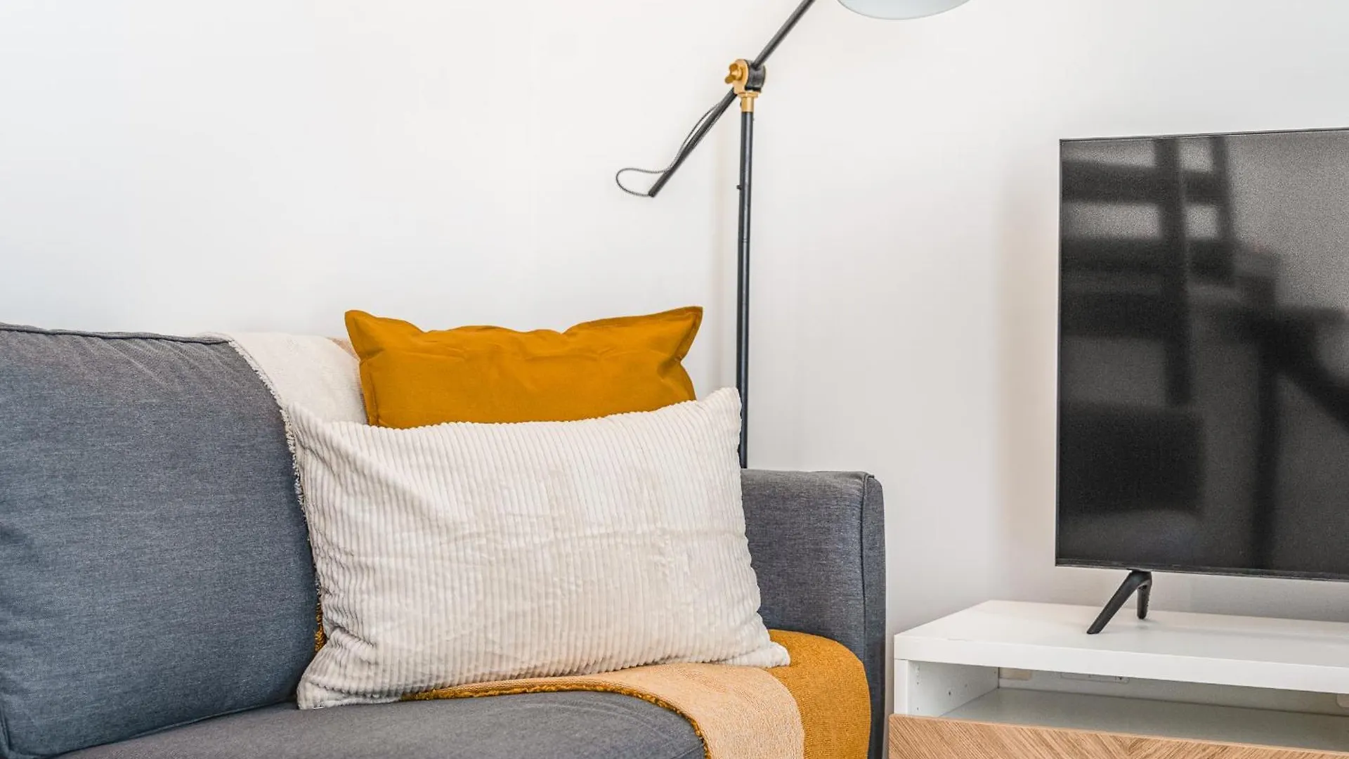 Campolide Duplex Apartments Лиссабон Португалия