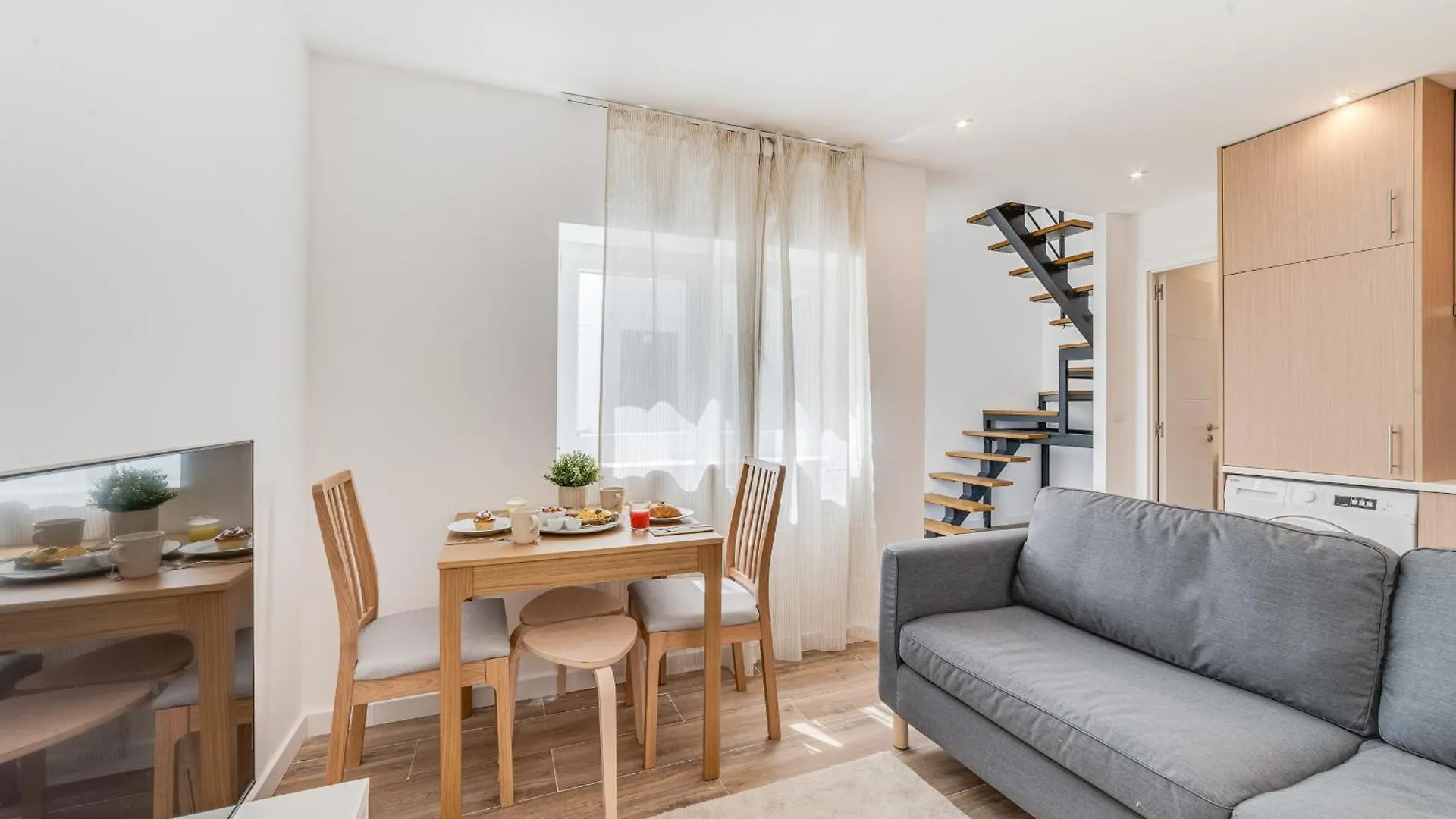 Campolide Duplex Apartments Lisboa Portugal